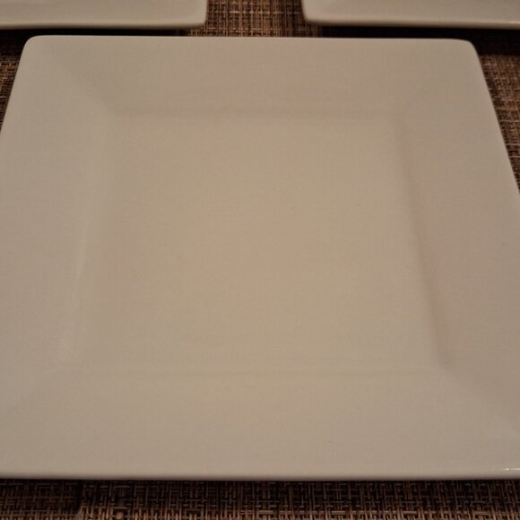 BIA APPETIZER SQUARE PLATES 7-1/4" BY 7-1/4" WHITE Set of 3 - Picture 3 of 8